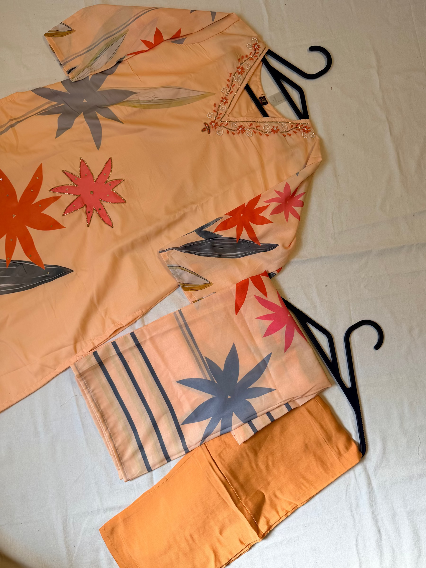 Floral patterns Beige set