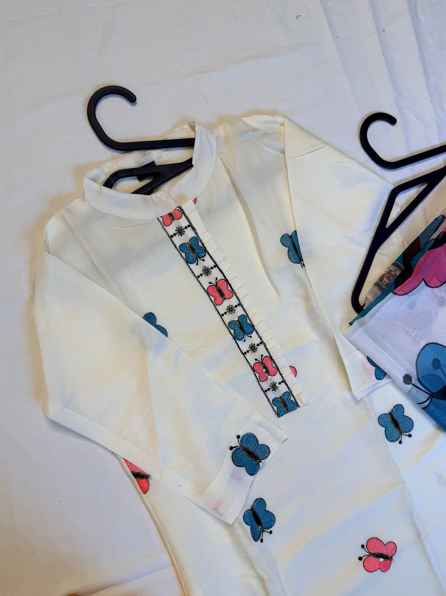 Butterfly pattern white kurta set