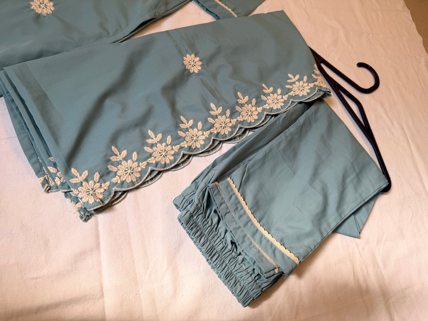 Teal embroidered set