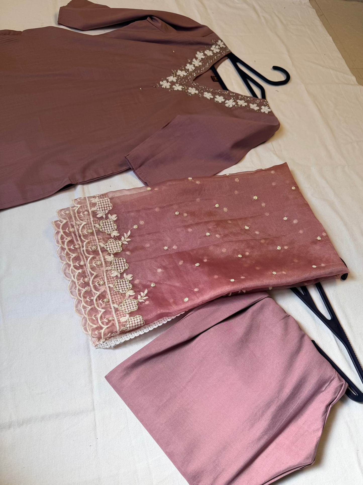 Mauve dress with embellishments - M Size