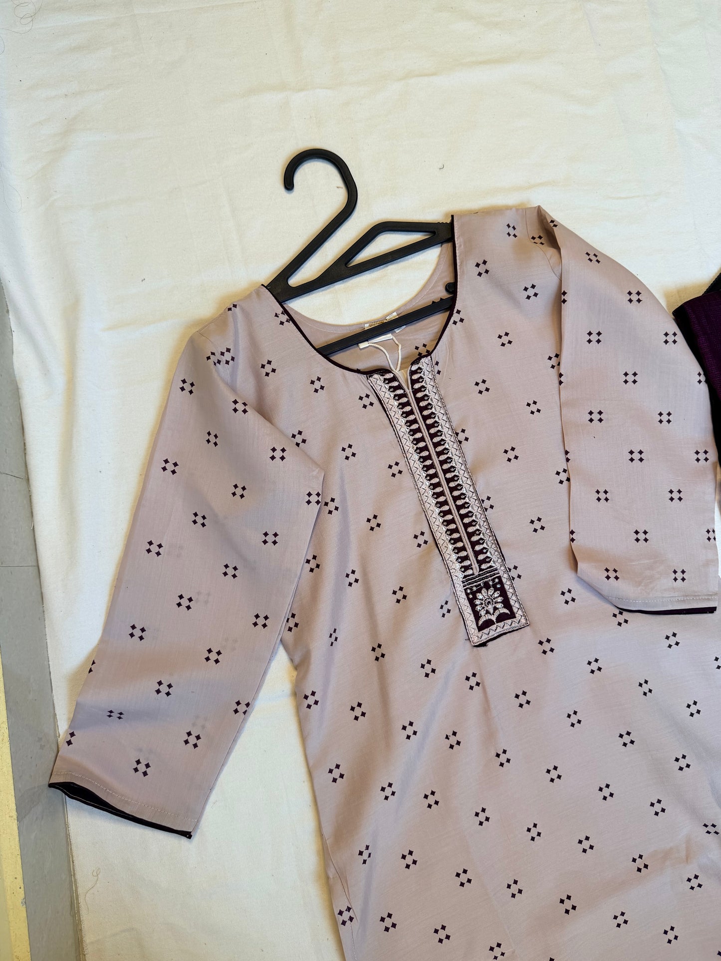Purple patterned double tone set