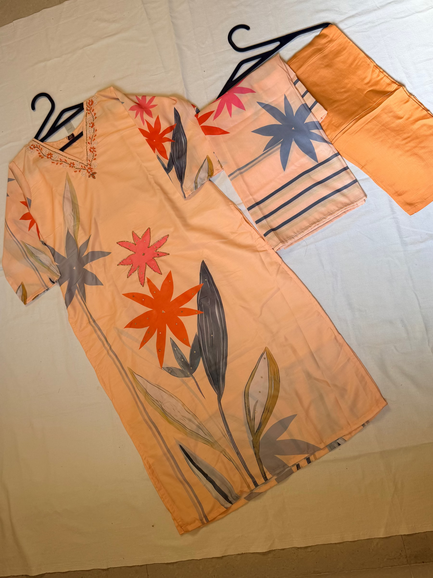 Floral patterns Beige set