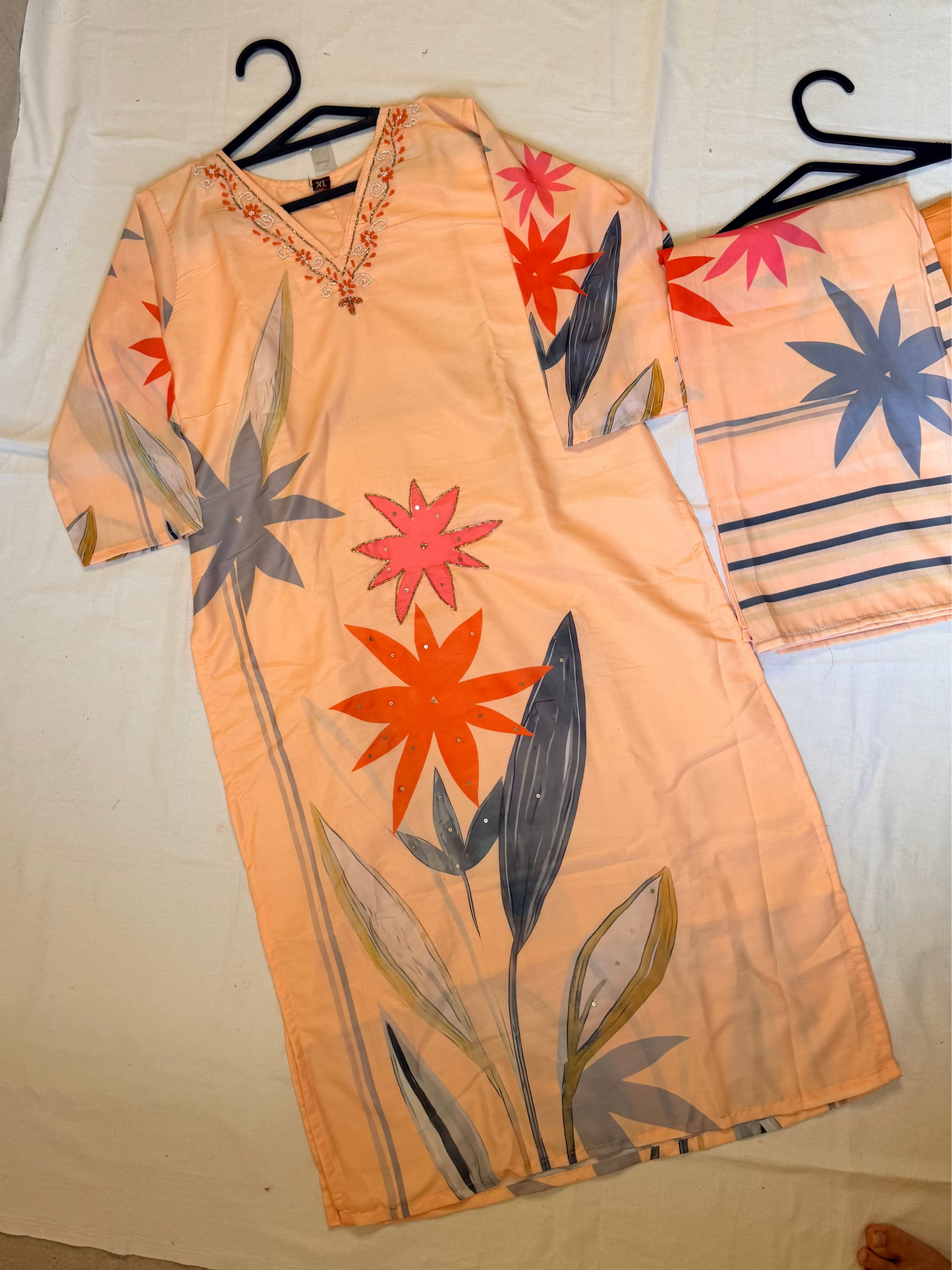 Floral patterns Beige set