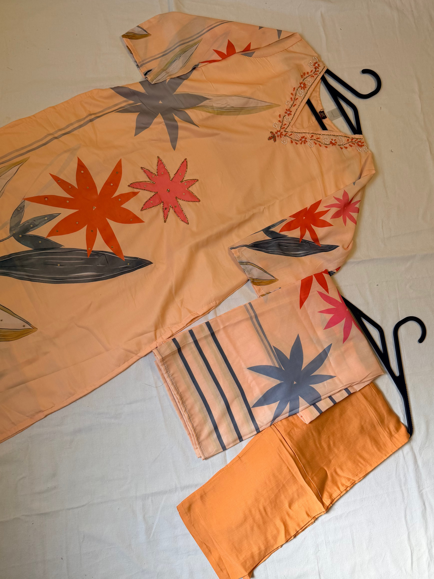 Floral patterns Beige set