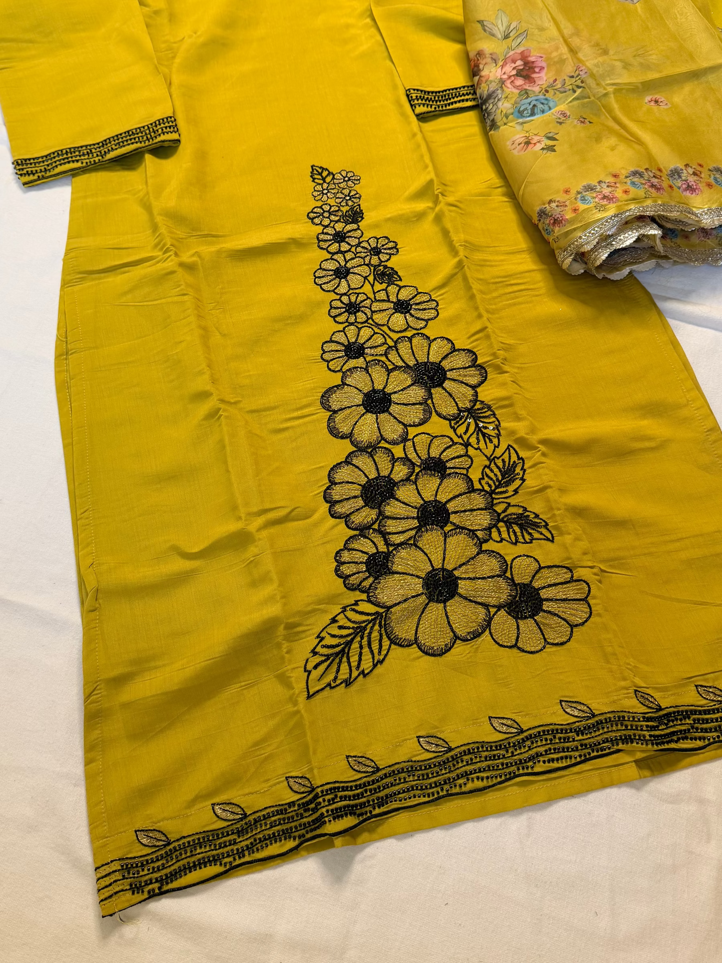Yellow kurta with floral design set - L Size